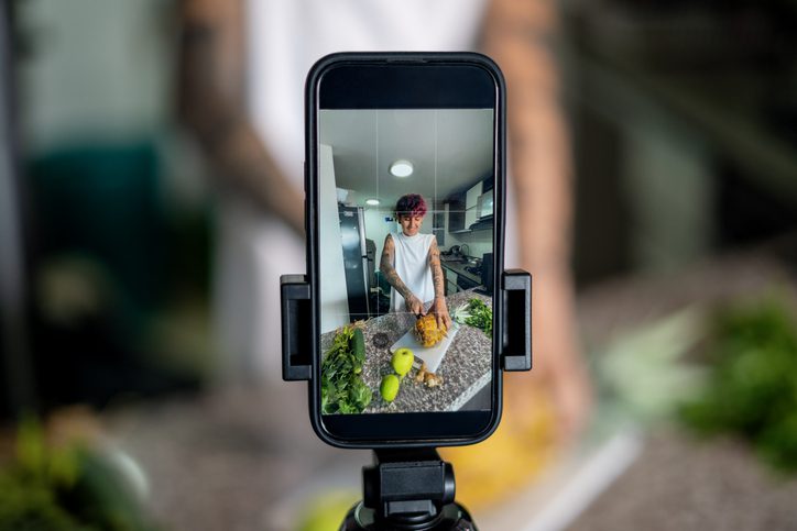 Agence Pistache Reels Instagram TikTok Differences